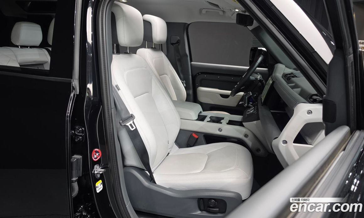 Land Rover Defender (L663) фото 26