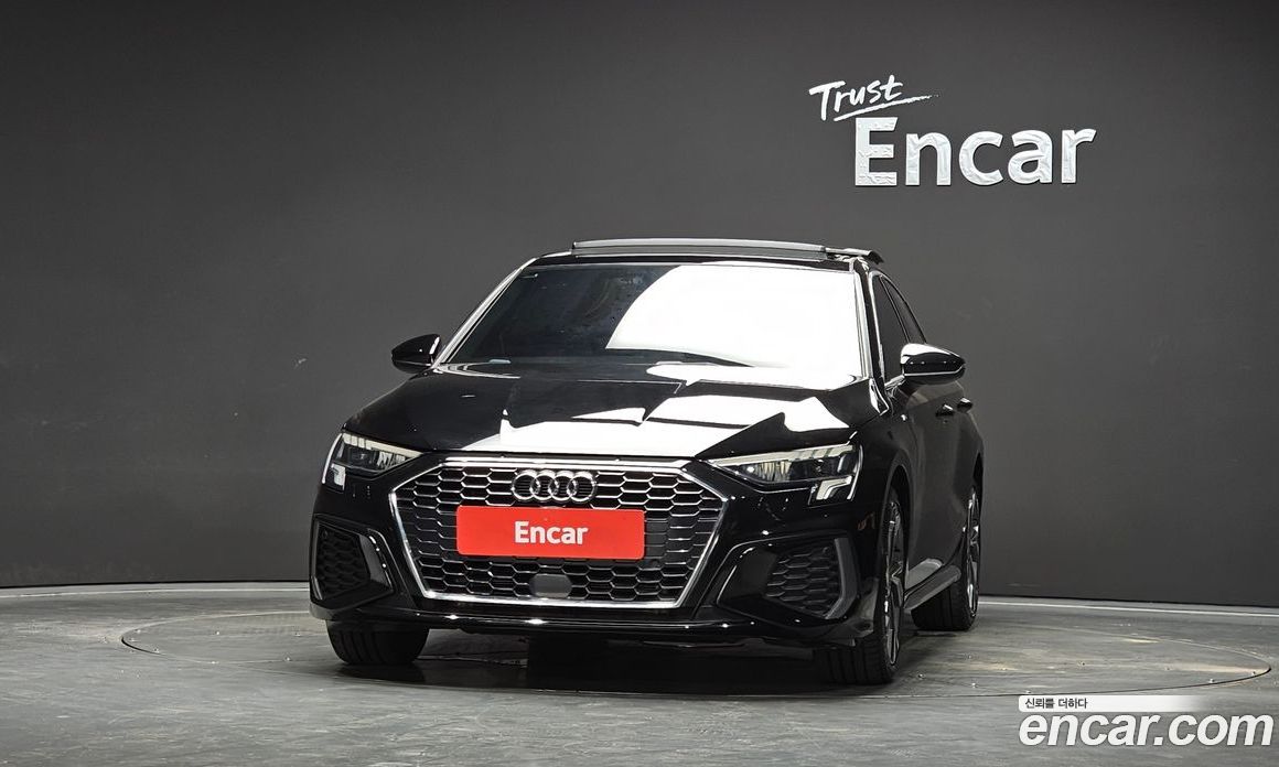 Audi A3 (8Y) фото 3