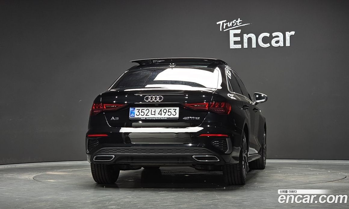 Audi A3 (8Y) фото 4
