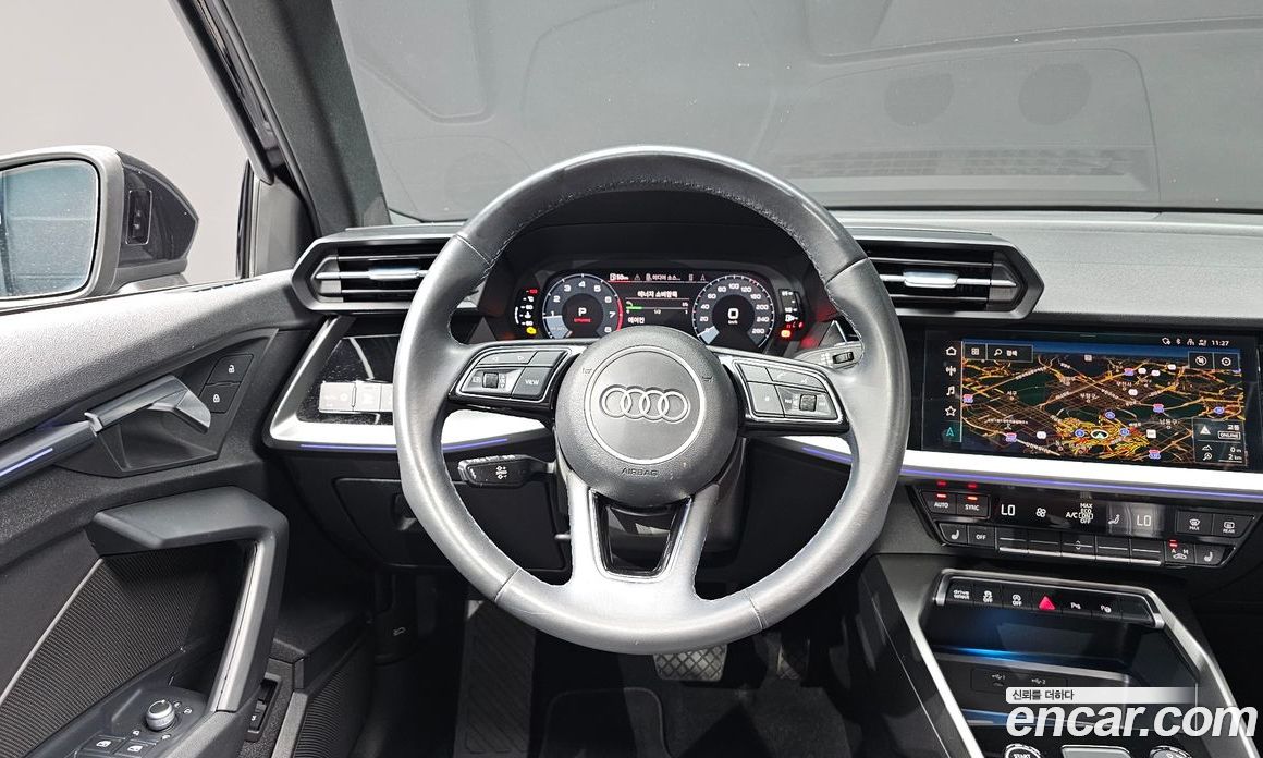 Audi A3 (8Y) фото 13