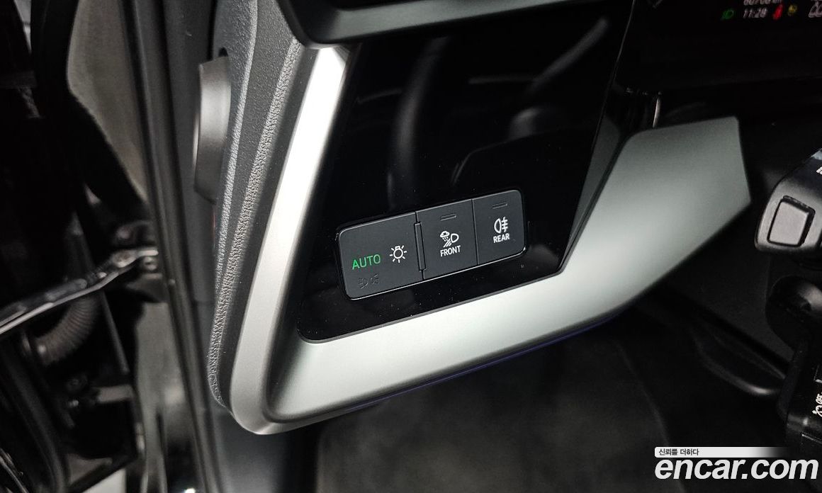 Audi A3 (8Y) фото 18
