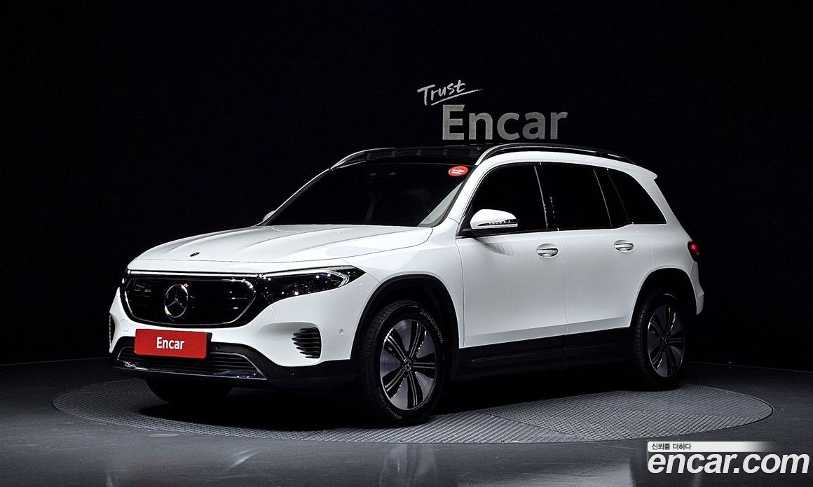 Mercedes-Benz EQB X243