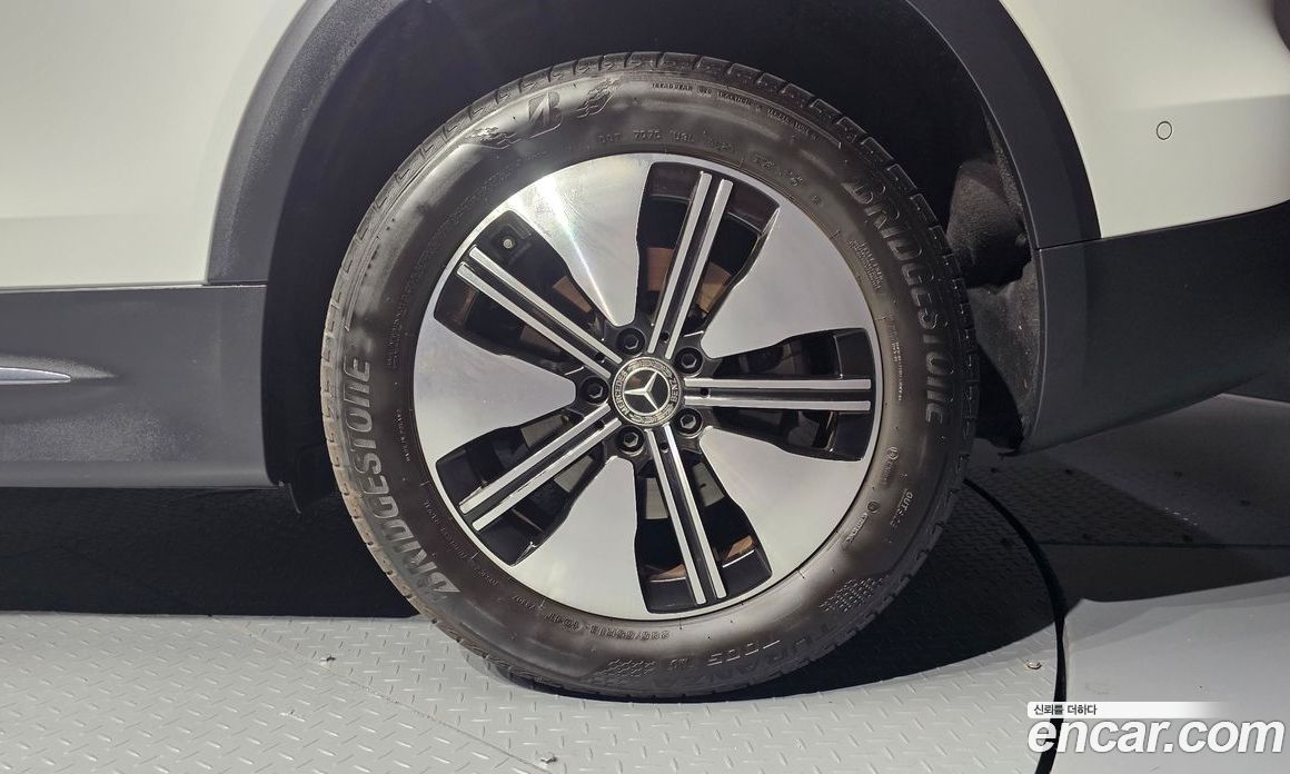 Mercedes-Benz EQB X243 фото 5