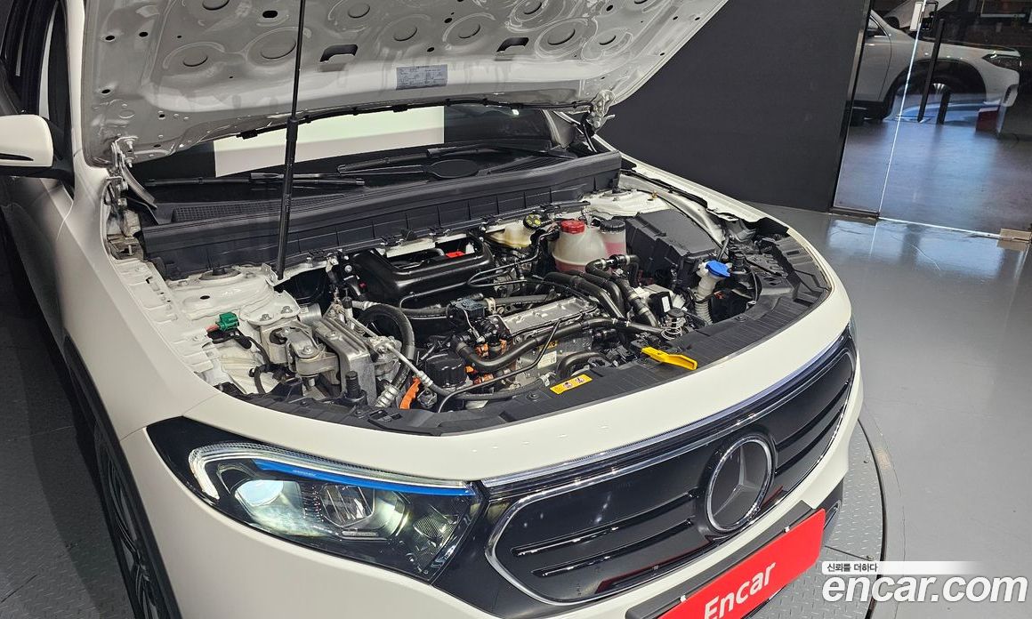 Mercedes-Benz EQB X243 фото 6