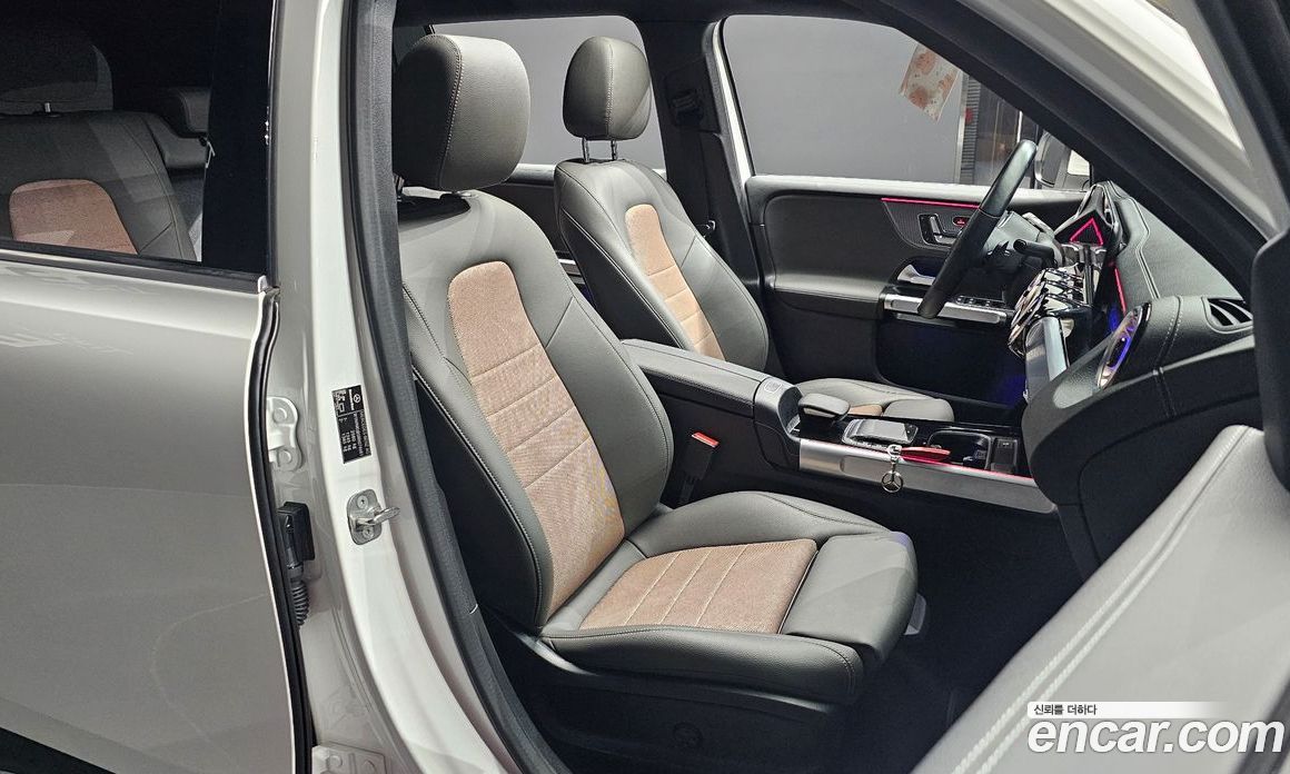 Mercedes-Benz EQB X243 фото 12