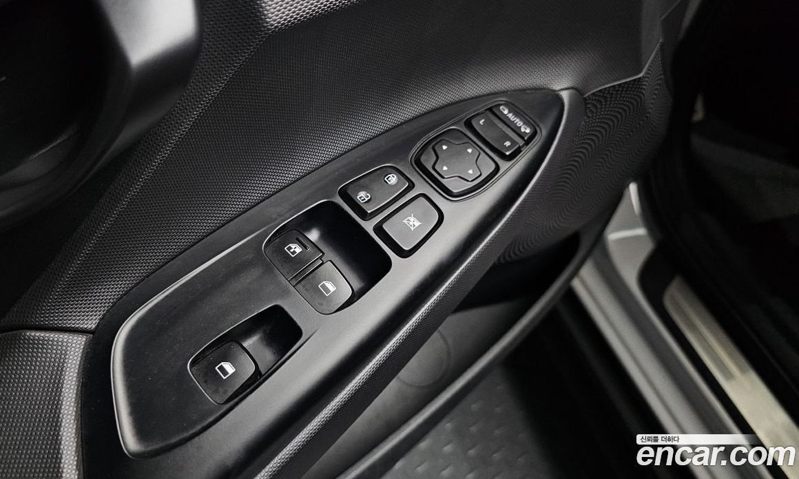 Hyundai Veloster (JS) фото 17