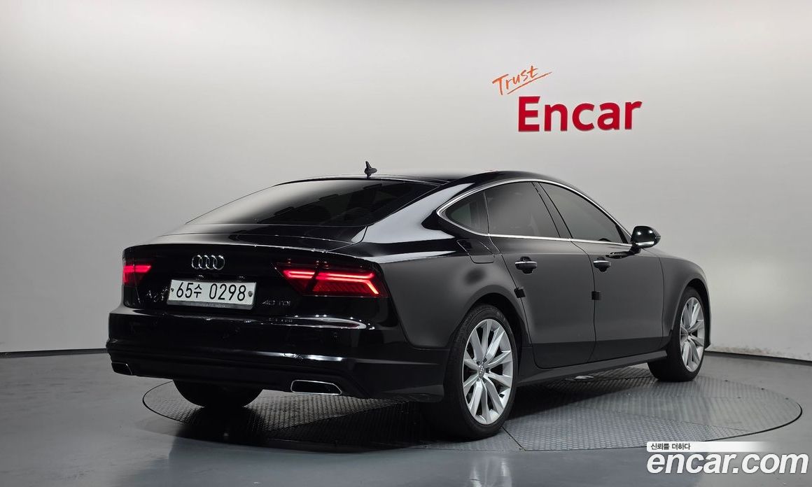 Audi A7 фото 2