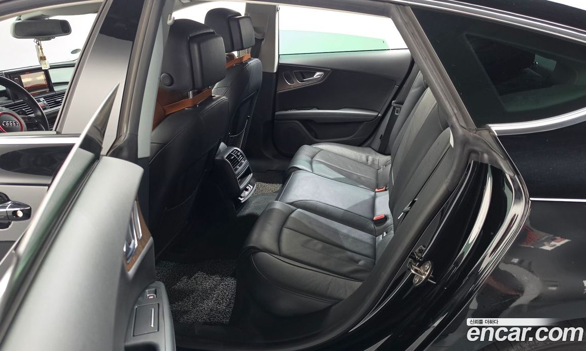 Audi A7 фото 11