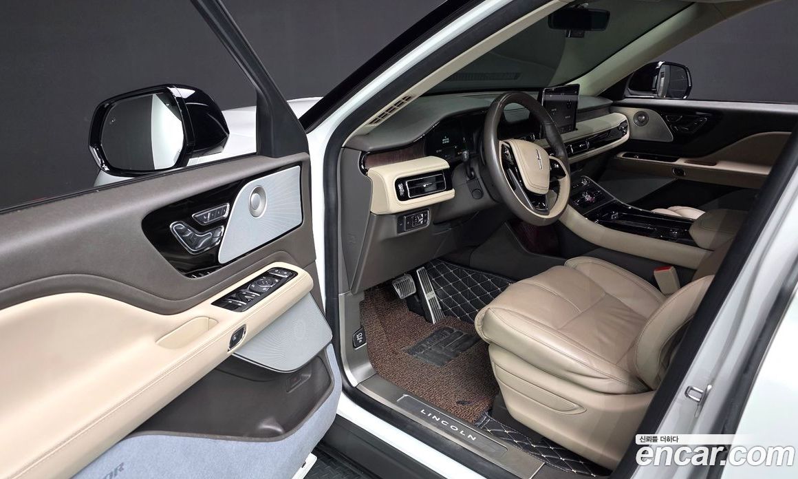 Lincoln Aviator 2nd Gen фото 10