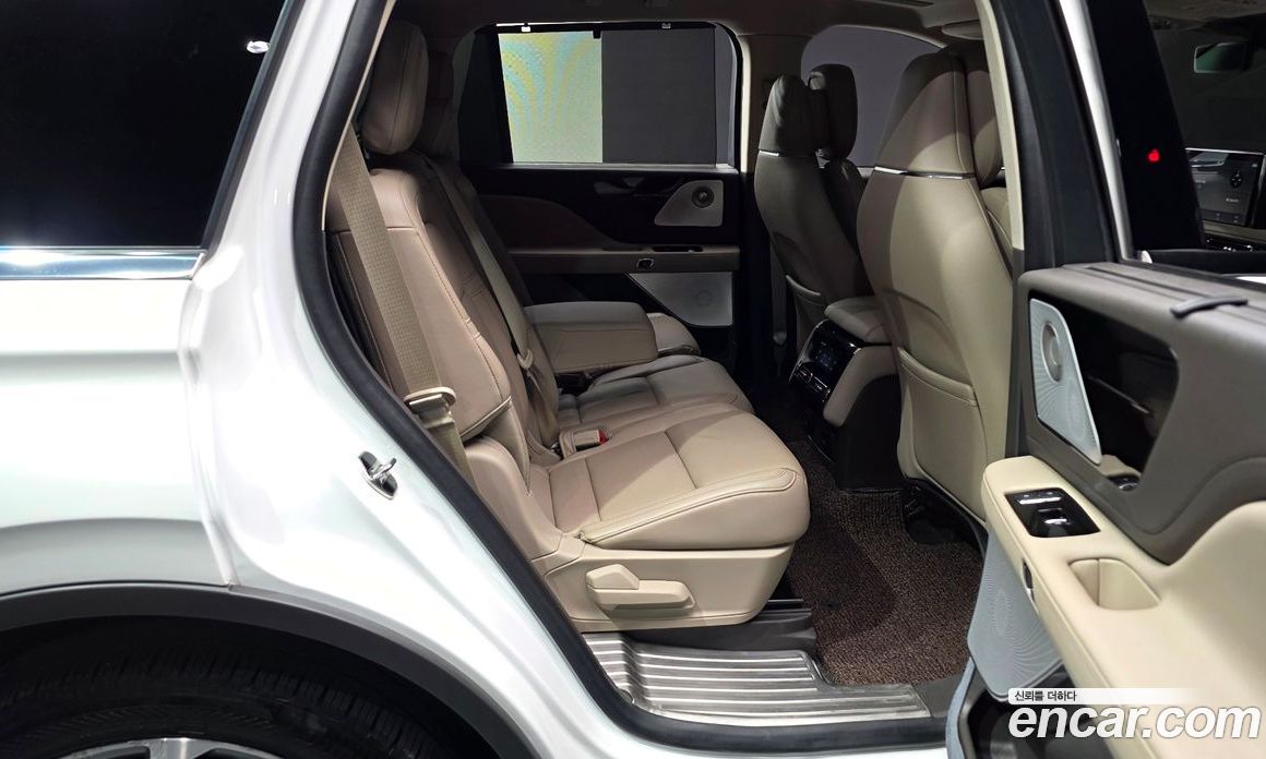Lincoln Aviator 2nd Gen фото 11
