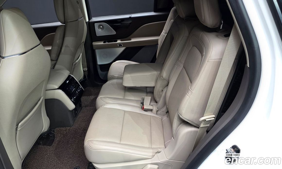 Lincoln Aviator 2nd Gen фото 12