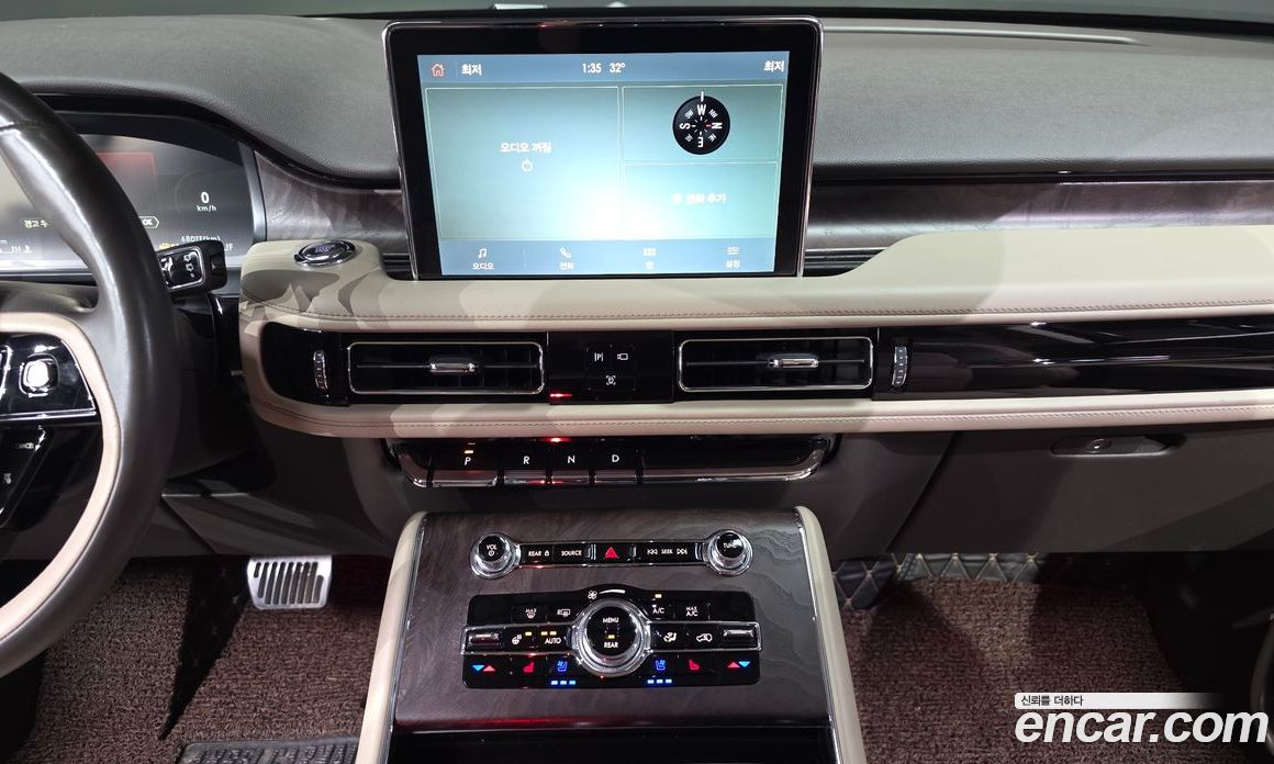 Lincoln Aviator 2nd Gen фото 13