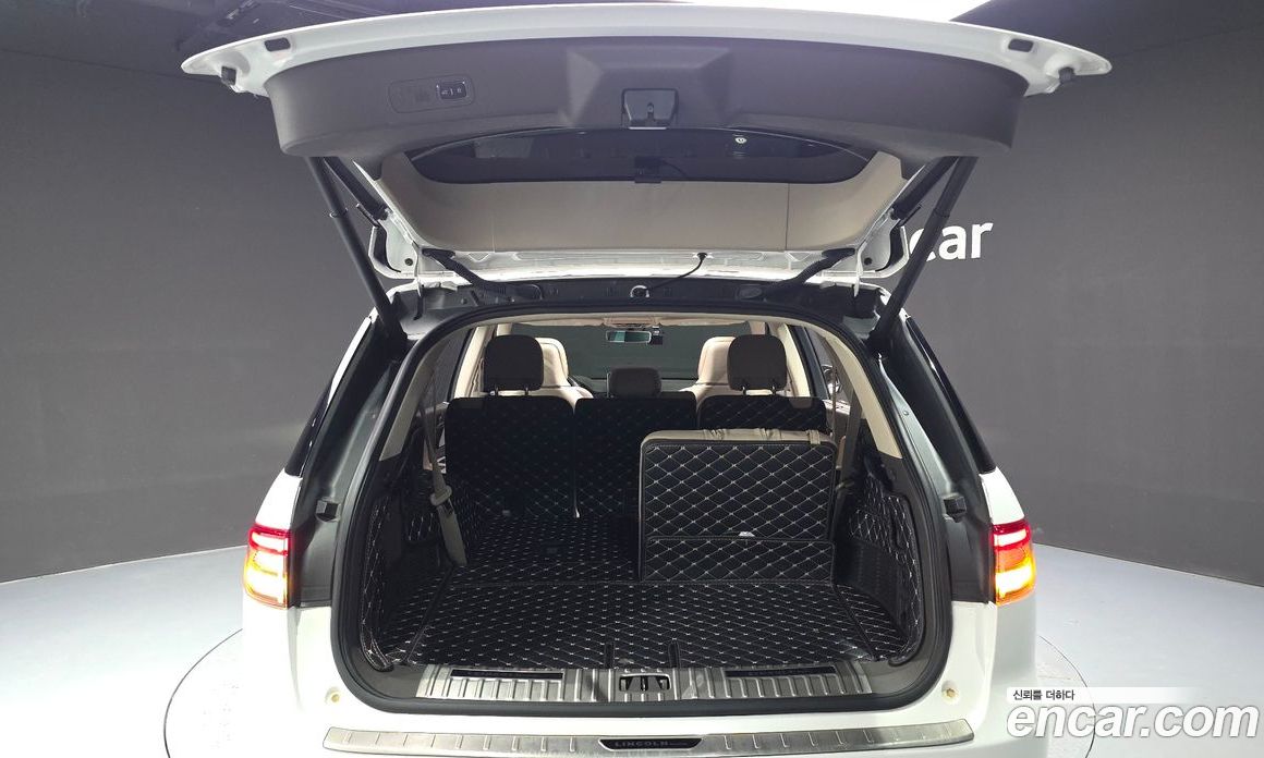 Lincoln Aviator 2nd Gen фото 17