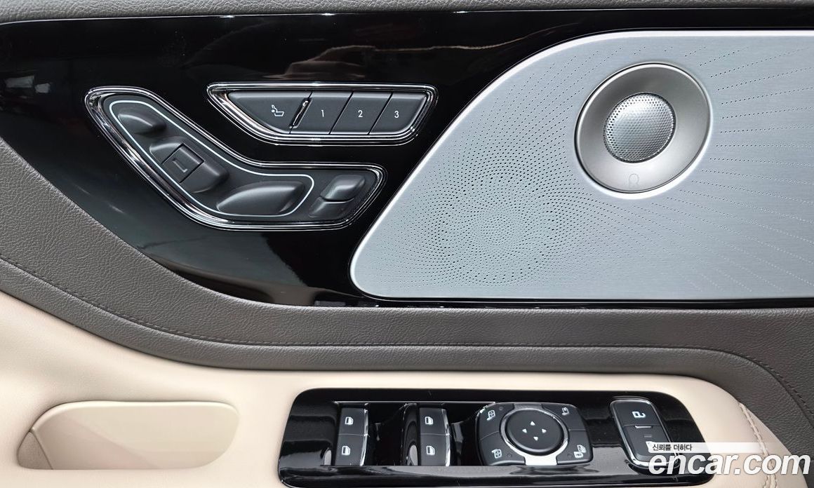 Lincoln Aviator 2nd Gen фото 20