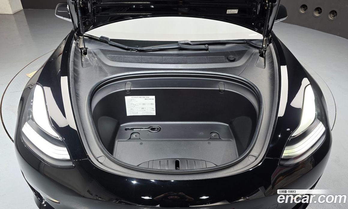 Tesla Model 3 фото 6