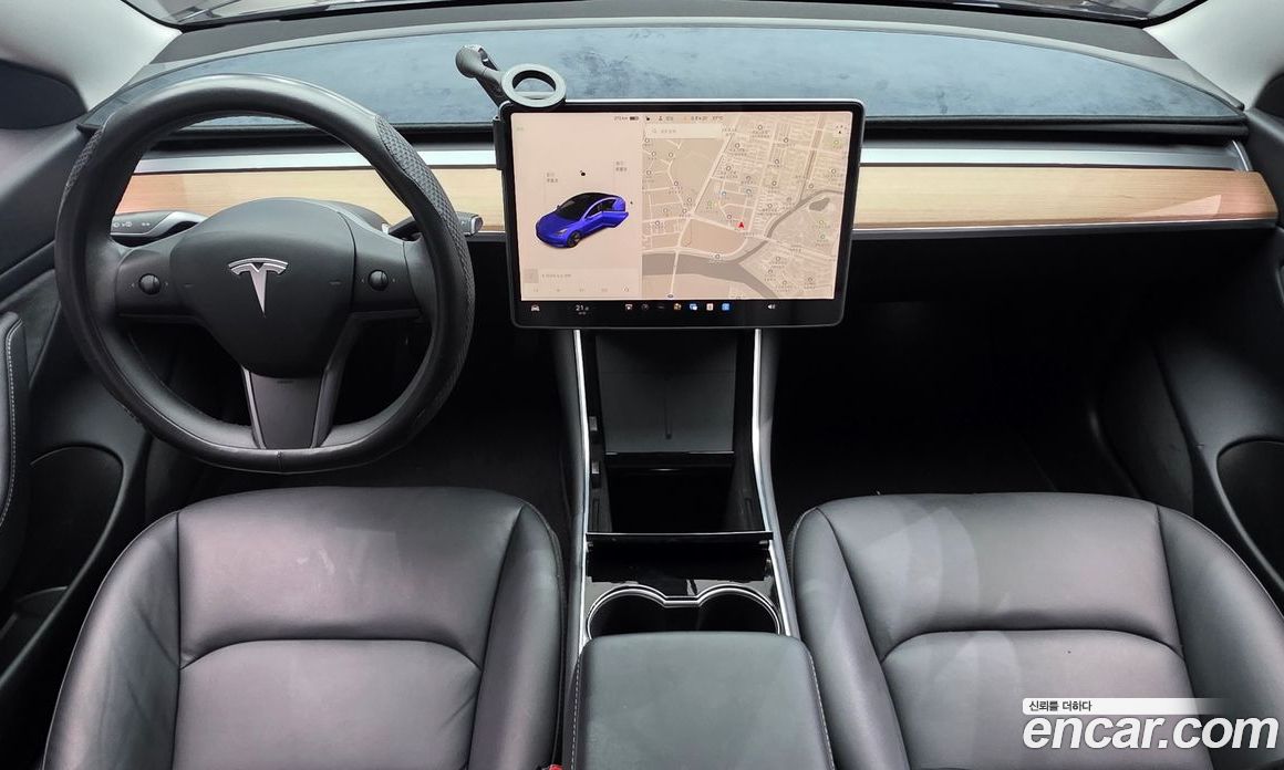 Tesla Model 3 фото 7