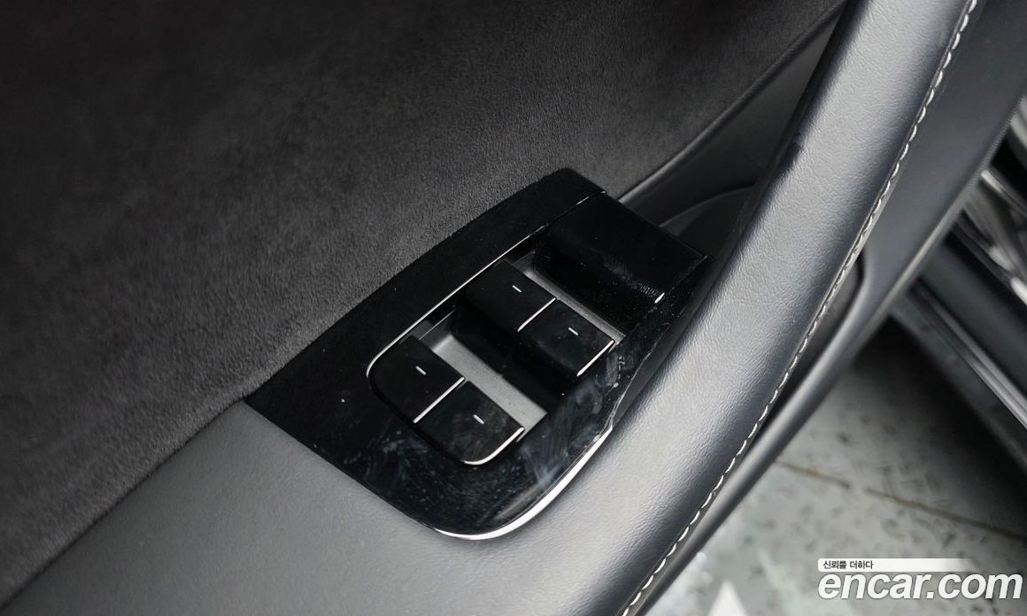 Tesla Model 3 фото 14