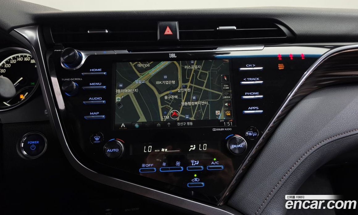 Toyota Camry (XV70) фото 13