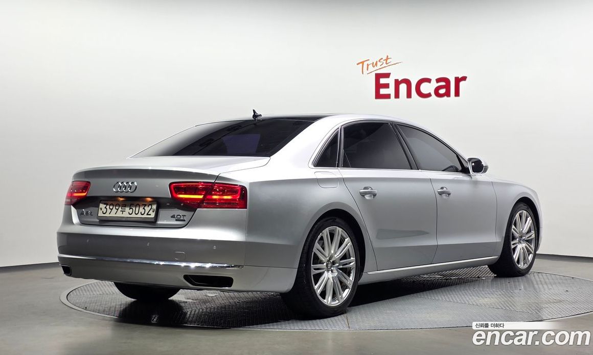 Audi A8 (D4) фото 2
