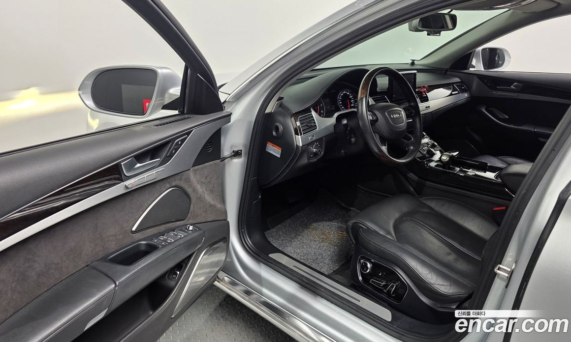 Audi A8 (D4) фото 10