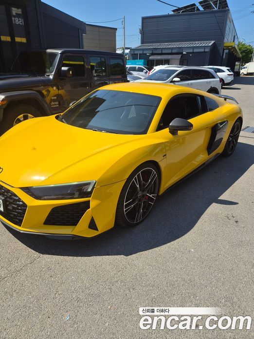 Audi R8 (4S) фото 2