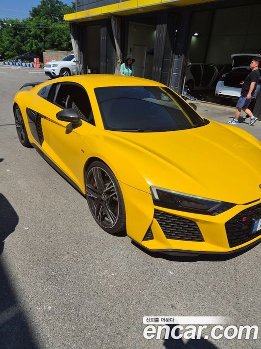 Audi R8 (4S) фото 3