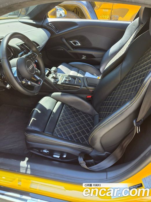 Audi R8 (4S) фото 5