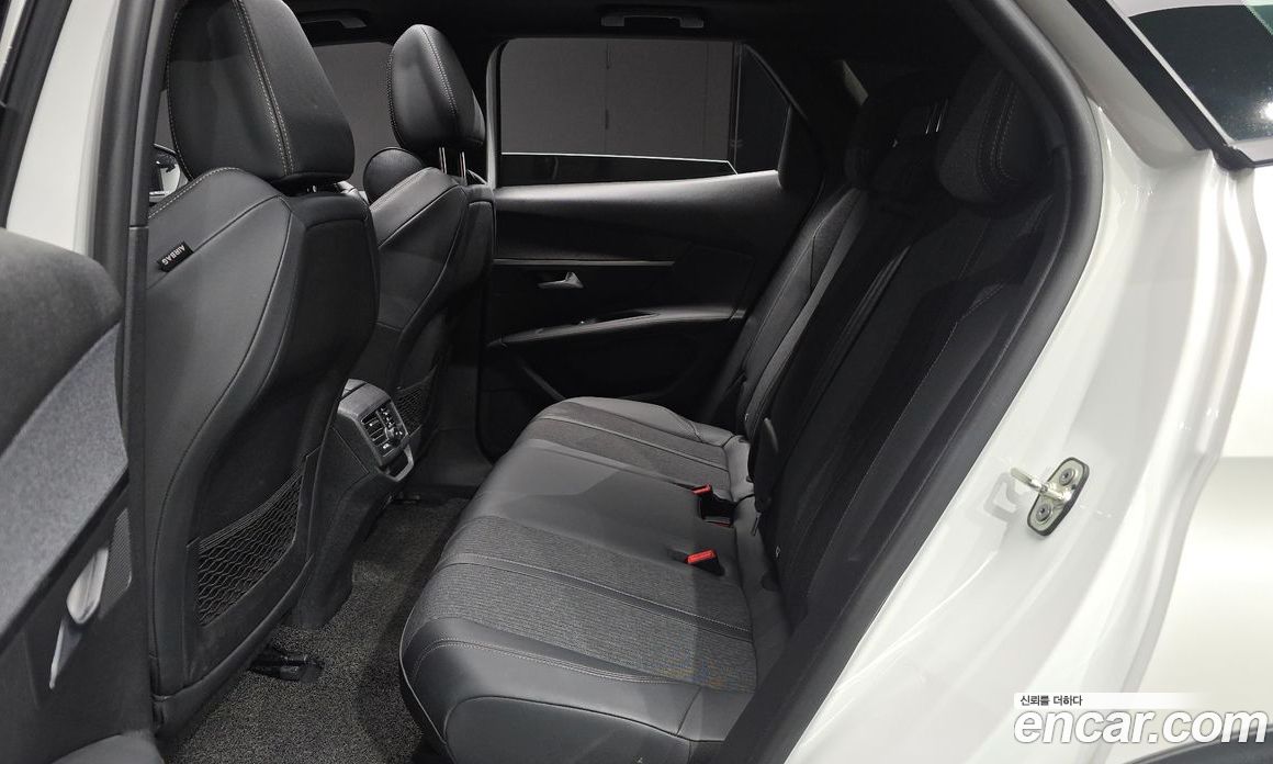 Peugeot 3008 2nd Gen фото 11