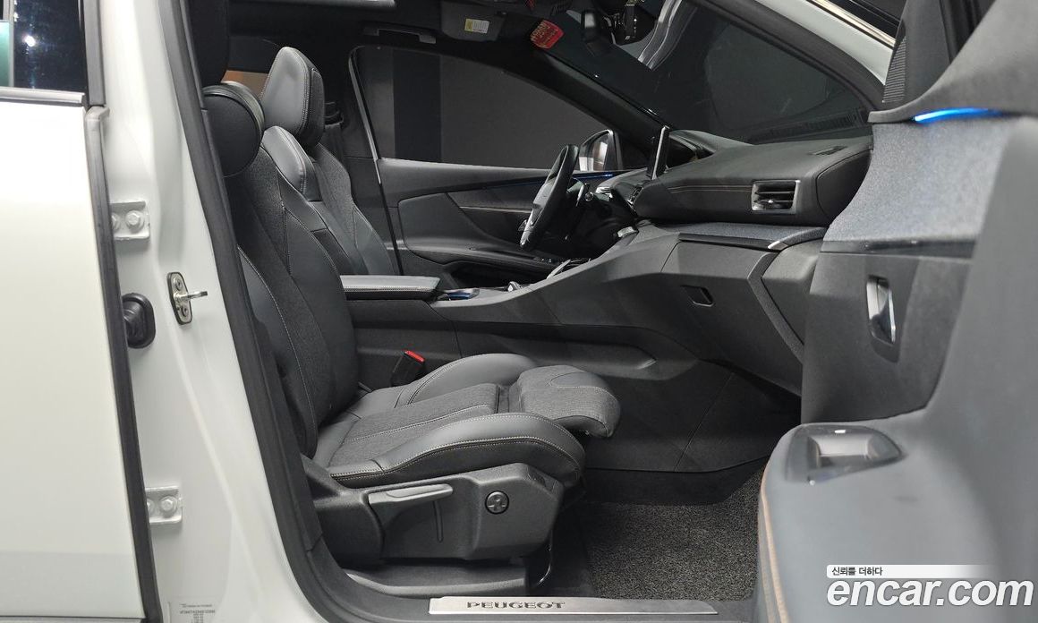 Peugeot 3008 2nd Gen фото 26
