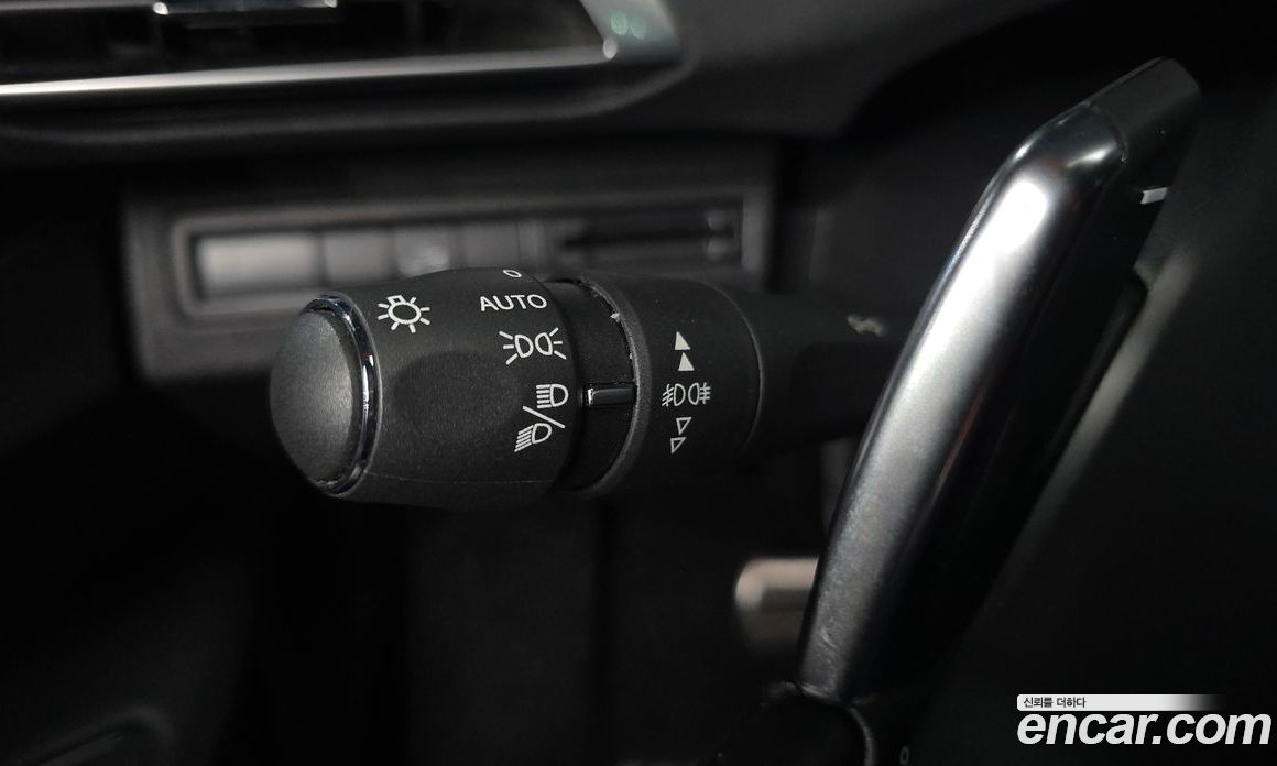 Peugeot 3008 2nd Gen фото 28
