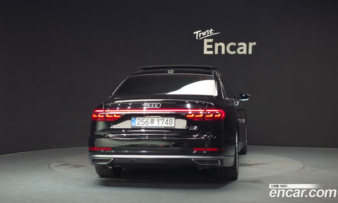 Audi A8 (D5) фото 4
