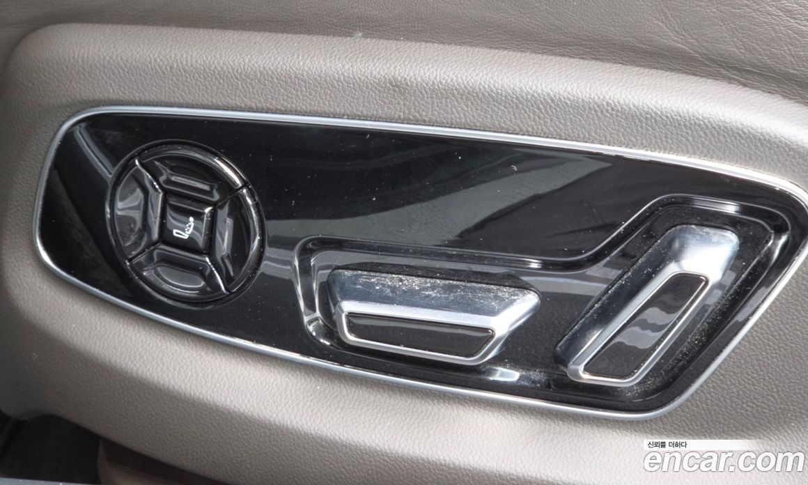 Audi A8 (D5) фото 17