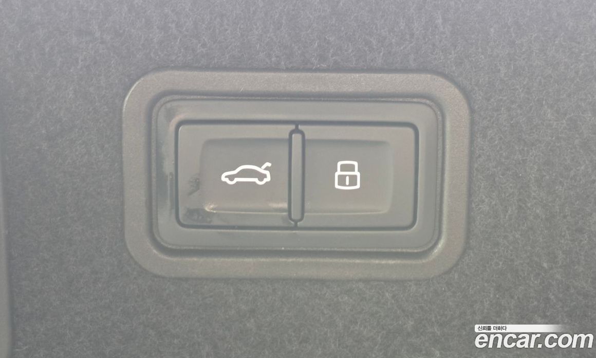 Audi A8 (D5) фото 18