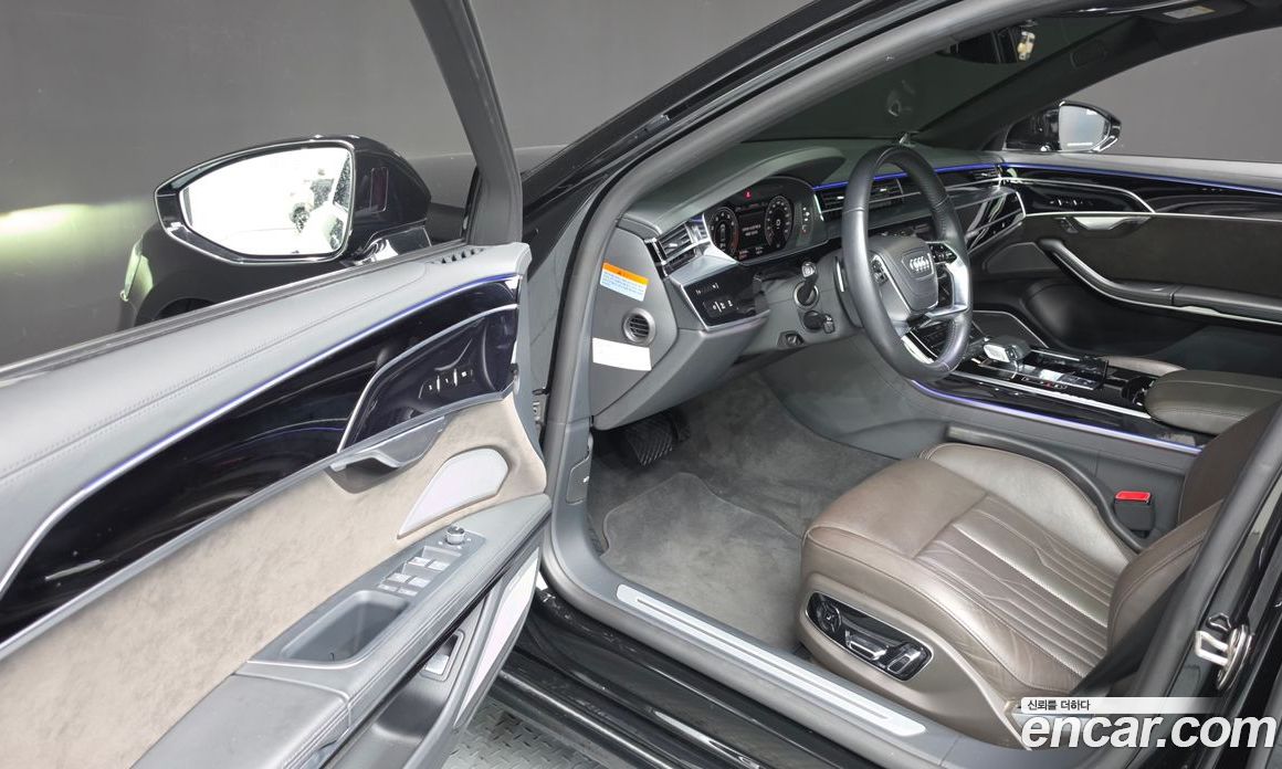 Audi A8 (D5) фото 19