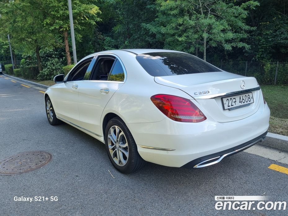 Mercedes-Benz C-Class W205 фото 5