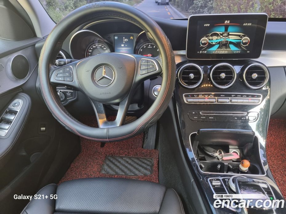 Mercedes-Benz C-Class W205 фото 8