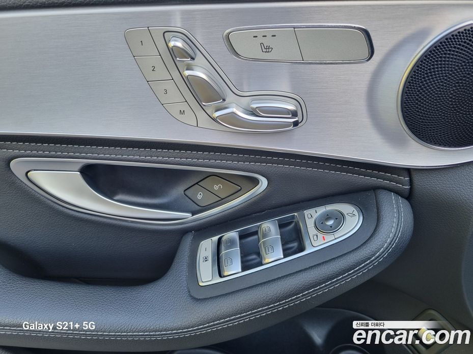 Mercedes-Benz C-Class W205 фото 15