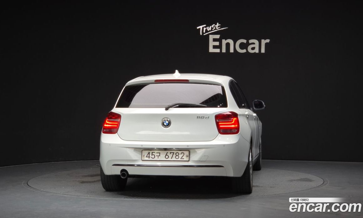 BMW 1-Series (F20) фото 4