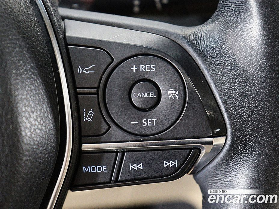 Toyota Camry (XV70) фото 16