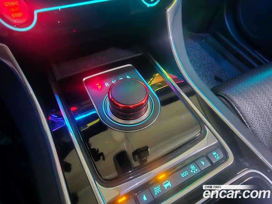 Jaguar XF (X260) фото 9