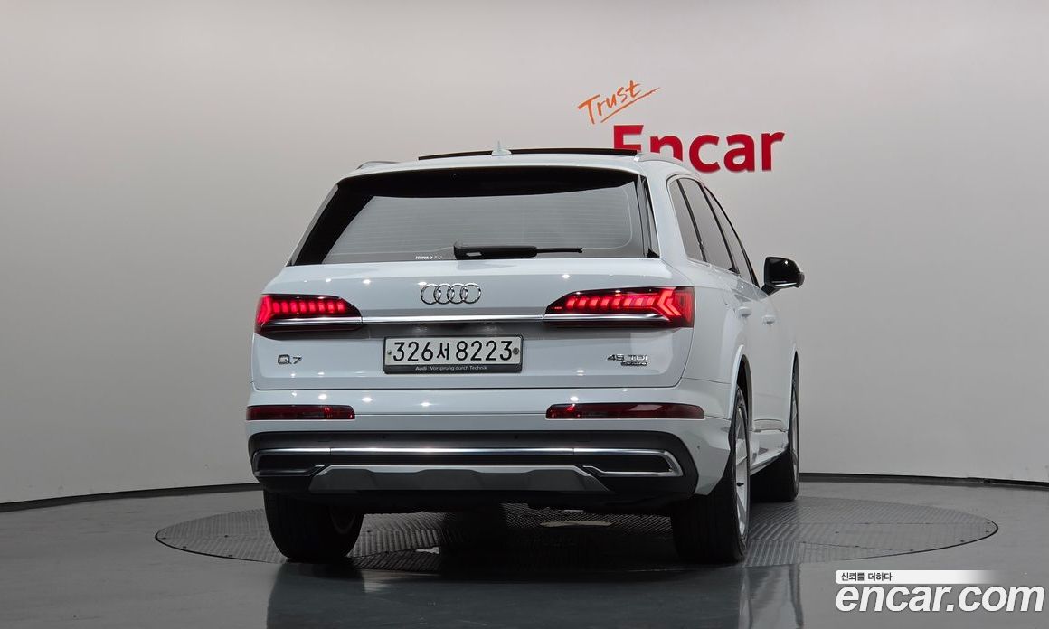 Audi Q7 (4M) фото 4