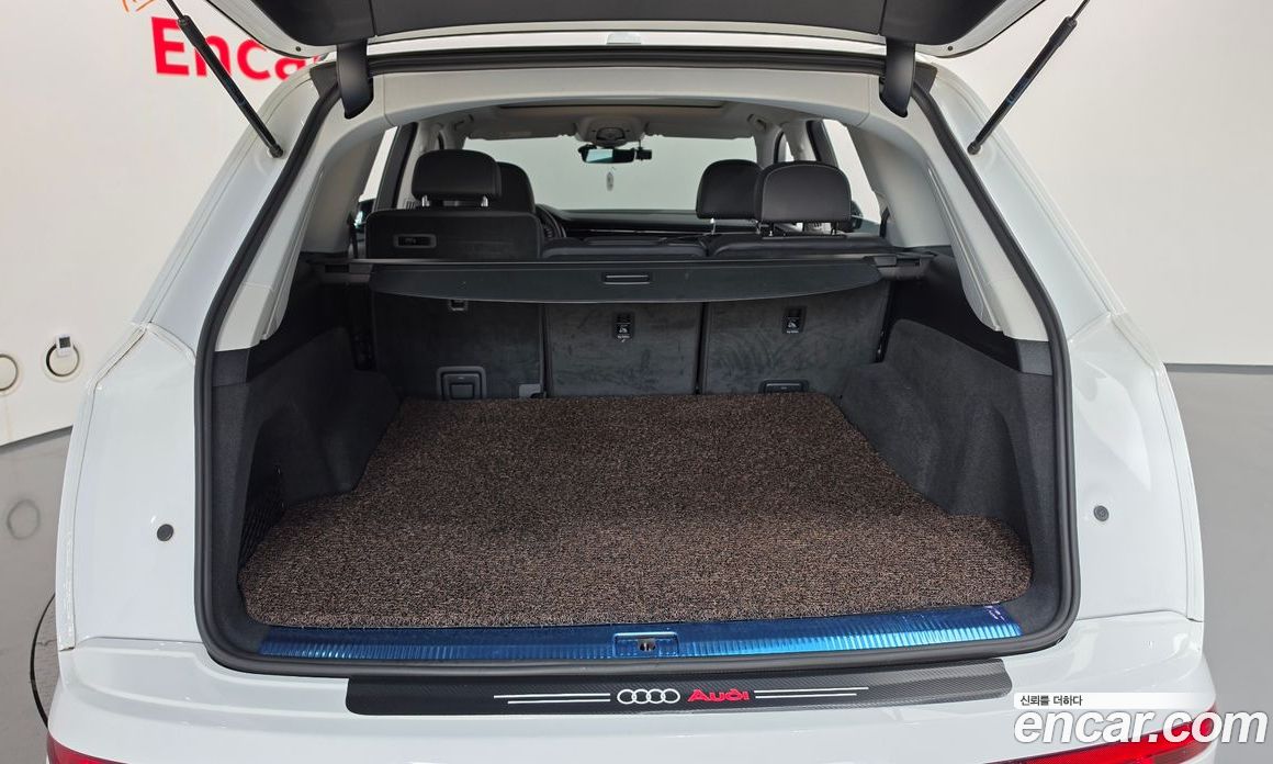 Audi Q7 (4M) фото 20