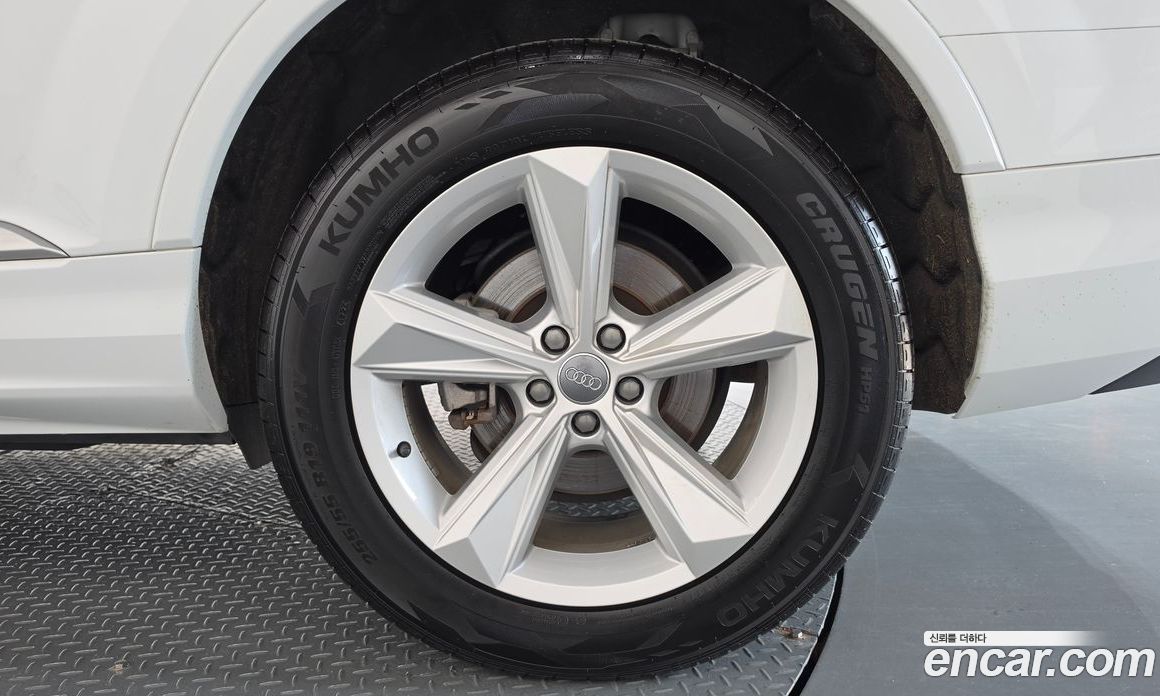 Audi Q7 (4M) фото 21