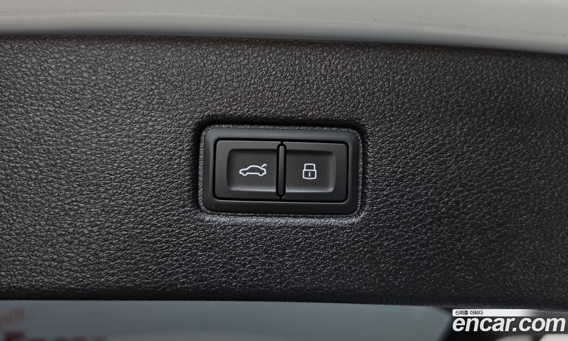 Audi Q7 (4M) фото 31