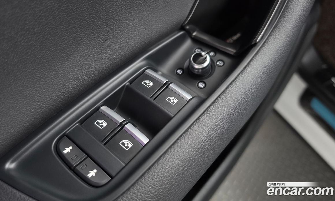 Audi Q7 (4M) фото 34
