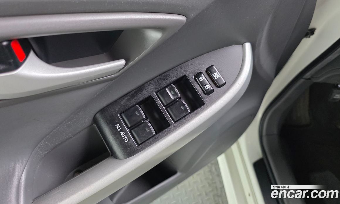 Toyota Prius фото 17
