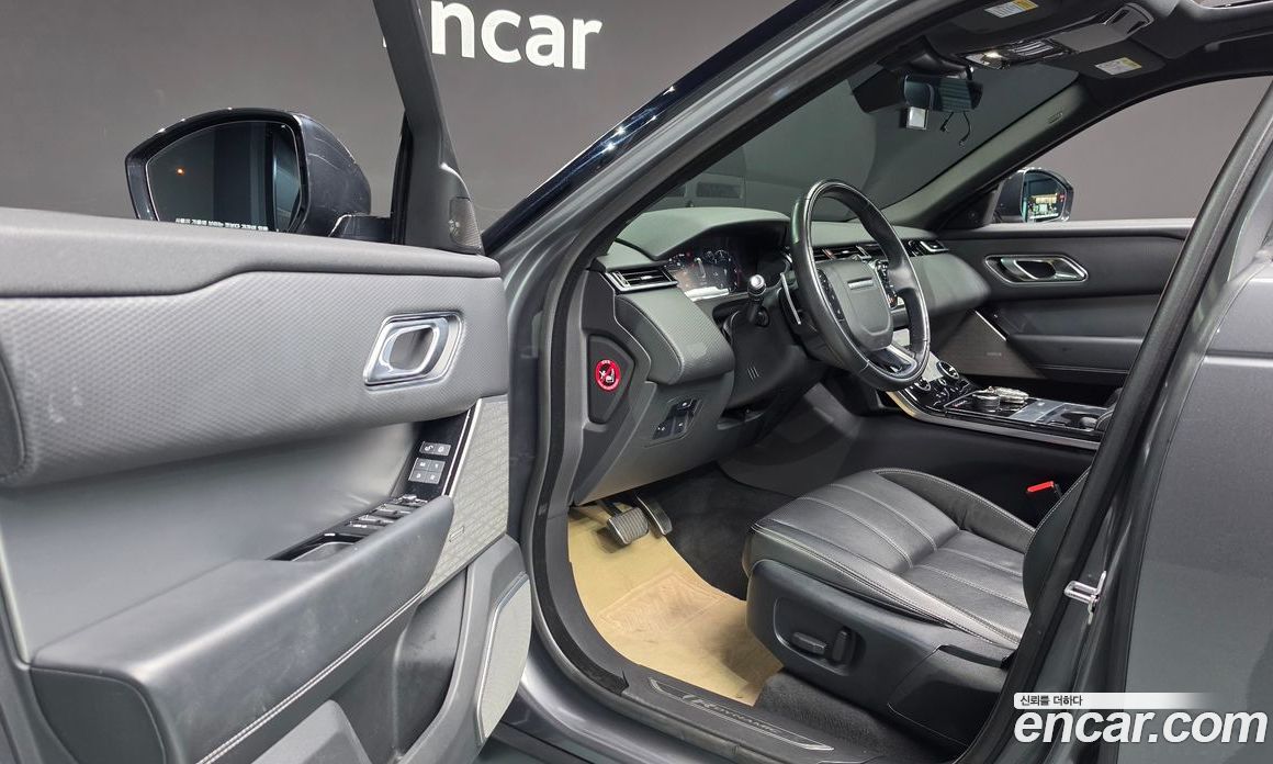 Land Rover Range Rover Velar фото 10