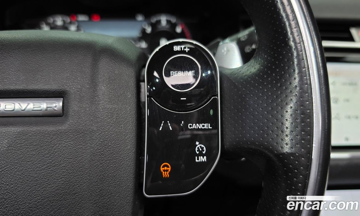 Land Rover Range Rover Velar фото 15