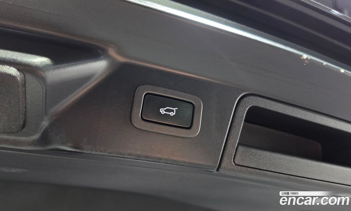 Land Rover Range Rover Velar фото 19