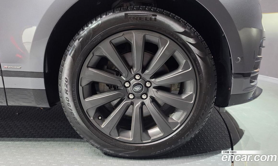 Land Rover Range Rover Velar фото 21